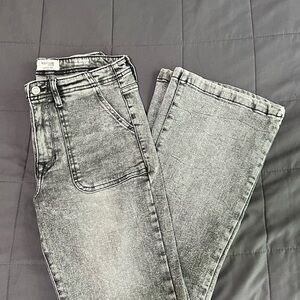 Kensie Gray Straight Leg Jeans